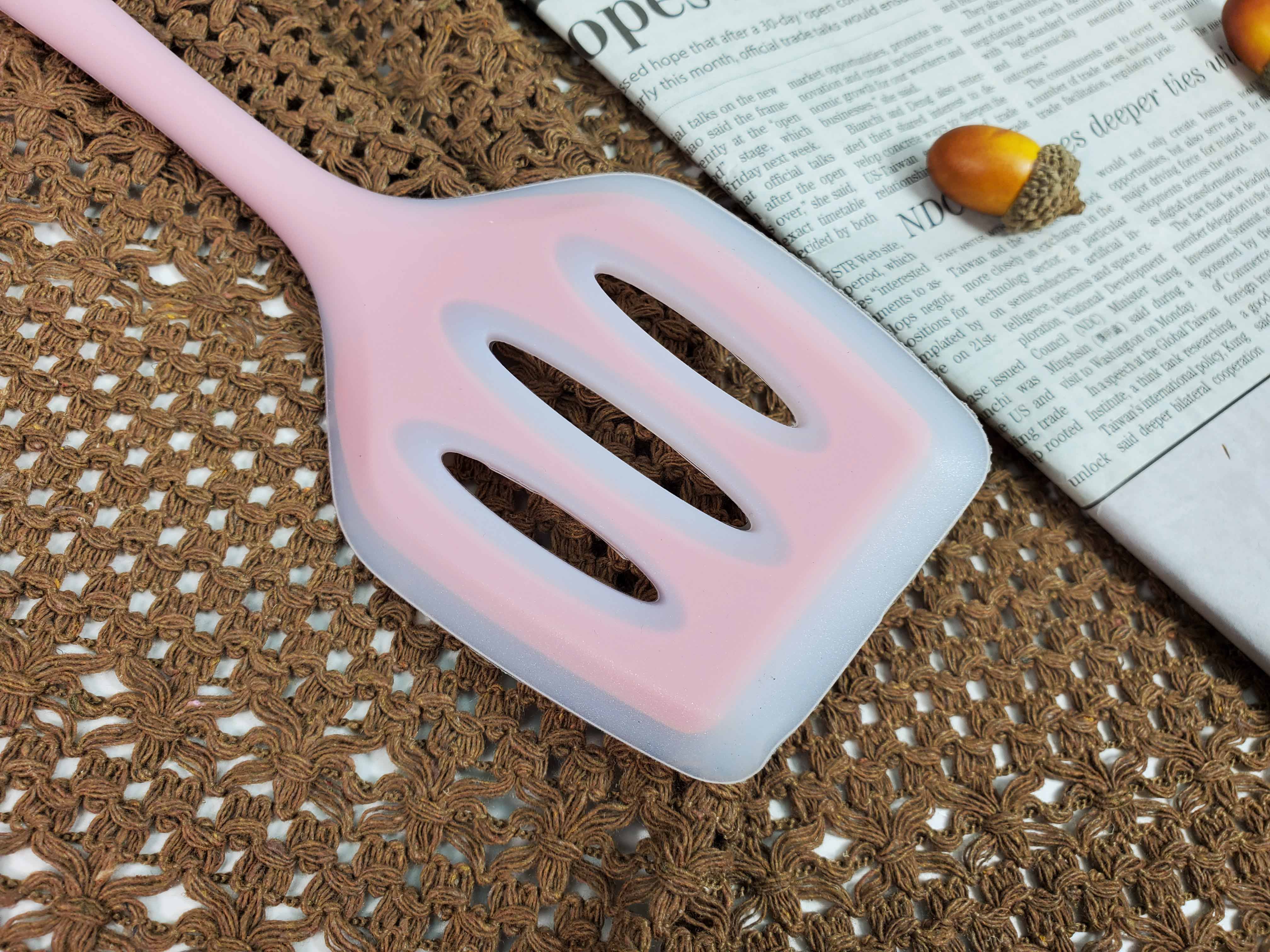 Silicone cooking slotted shovel