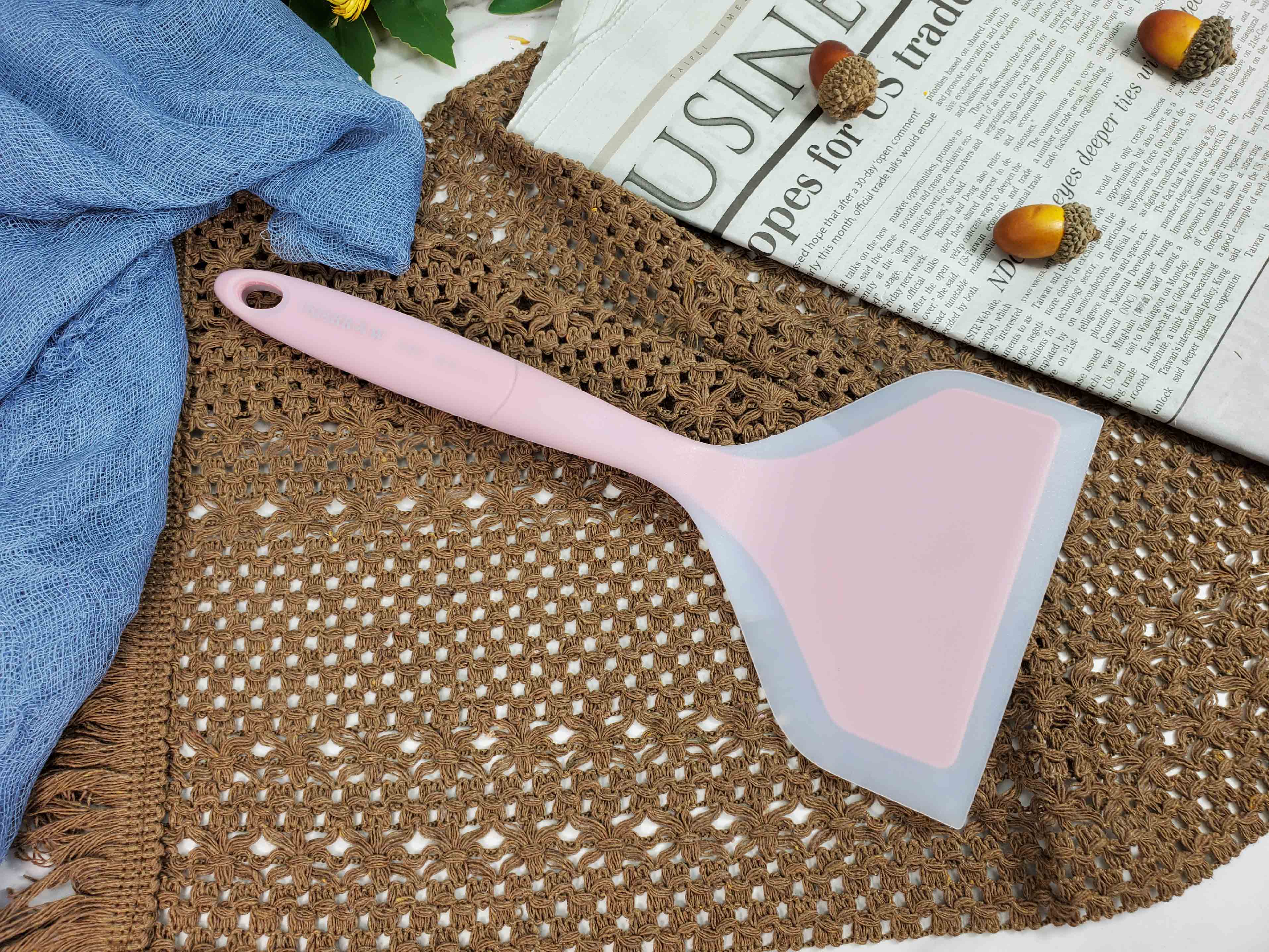 Wide Silicone cooking shovel