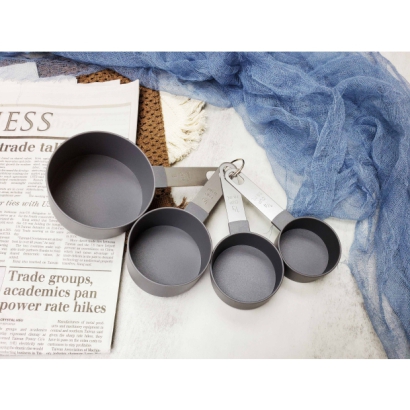 Plastic Measure Cups with Stainless Steel Handle