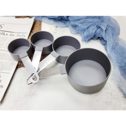 Plastic Measure Cups with Stainless Steel Handle