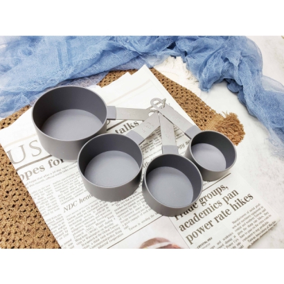 Plastic Measure Cups with Stainless Steel Handle