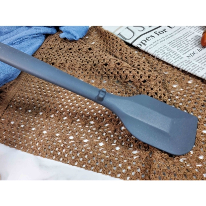 Silicone Spatula With Integrated Tool Rest 