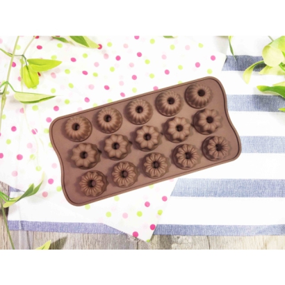 15-Cavity Cake Shaped Chocolate Silicone Mold