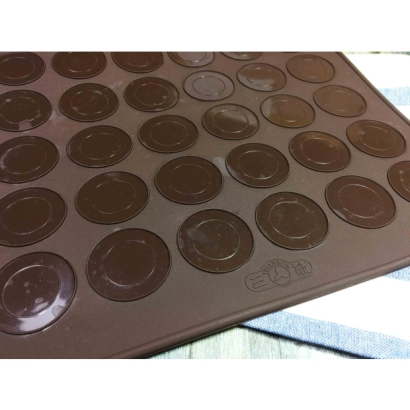 30 Capacity Macaron Silicone Mat