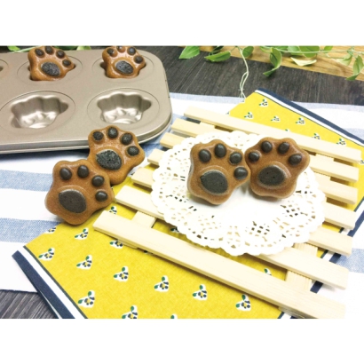 6-Cavity Nonstick Cat Paw Shaped Baking Pan