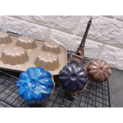 6-Cavity Nonstick Flower Shaped Baking Pan