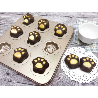 9-Cavity Nonstick Cat Paw Shaped Baking Pan